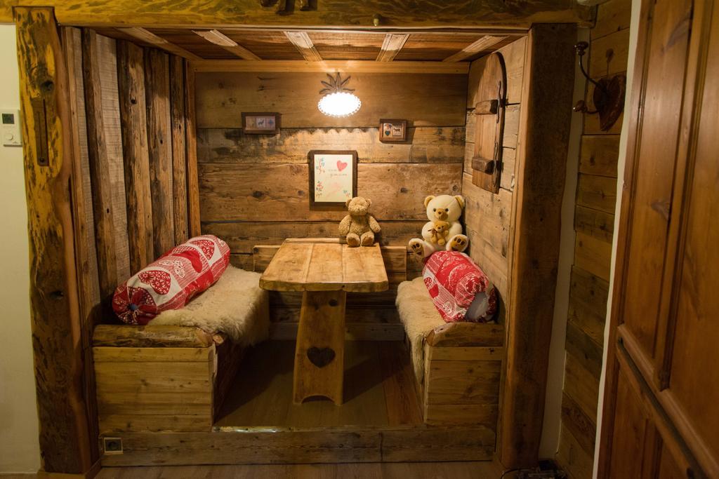 Bed and Breakfast Chalet Bois D'Antan Sainte-Foy-Tarentaise Pokoj fotografie